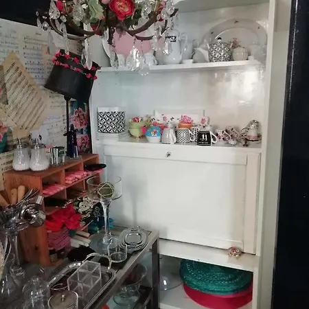 Tiffany Πανσιόν